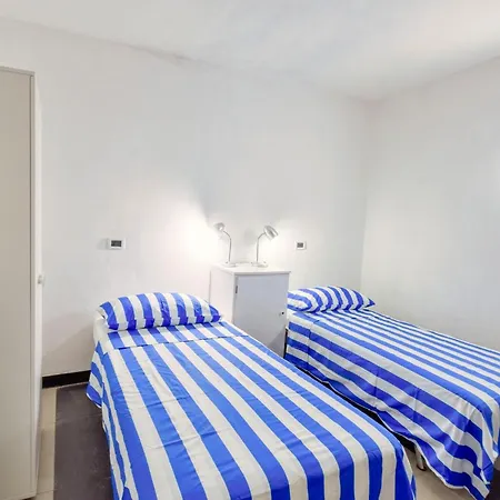 Cozy In With Kitchen Appartement Genua
